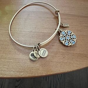 Alex & Ani snowflake 2016 dated  bangle bracelet